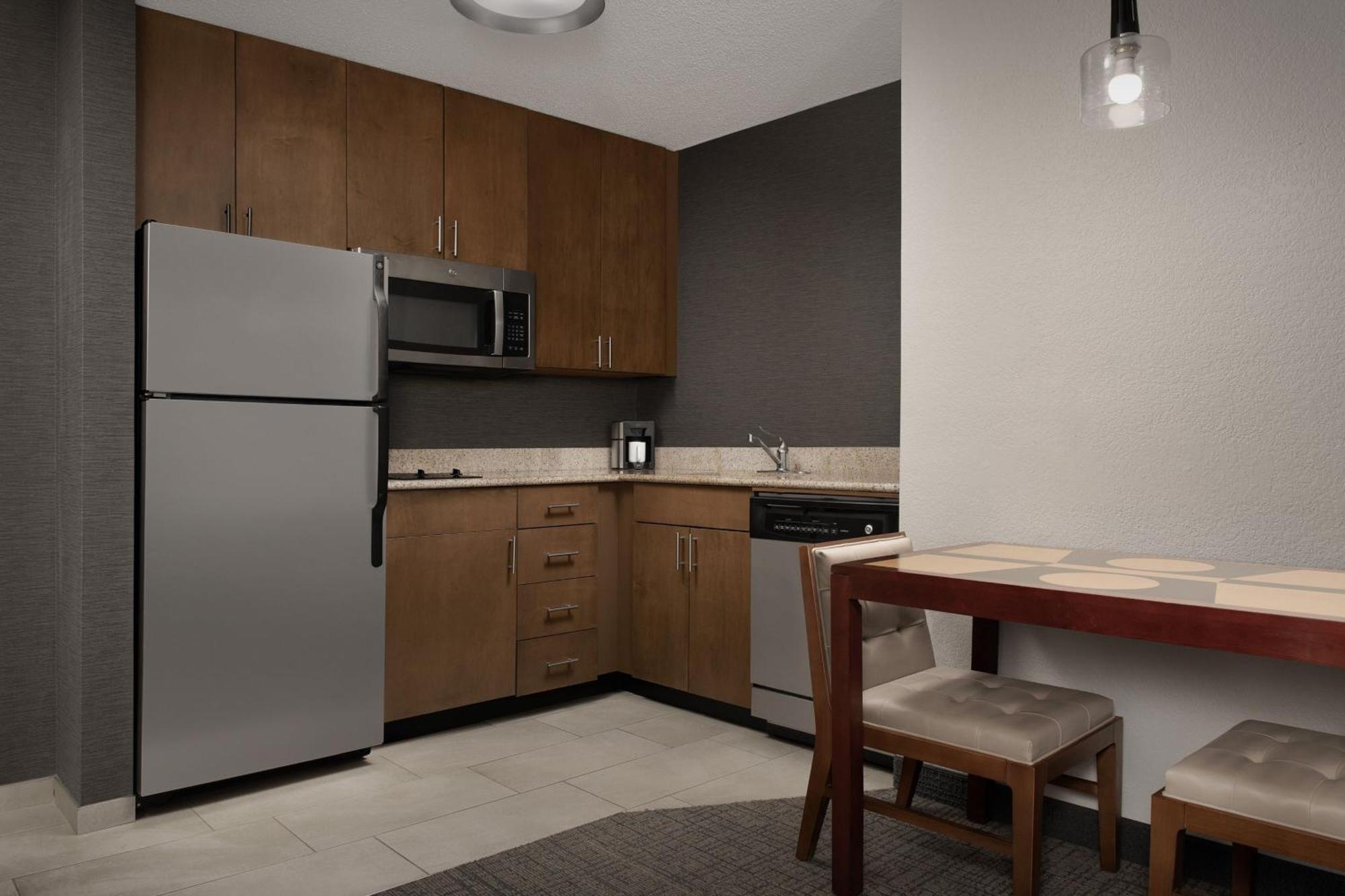 Residence Inn By Marriott Greensboro Airport Экстерьер фото